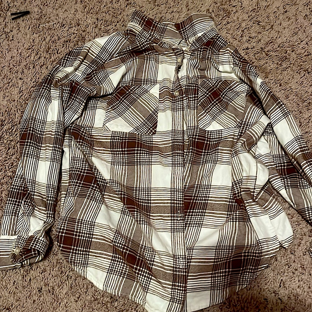 Patterned brown and white button down